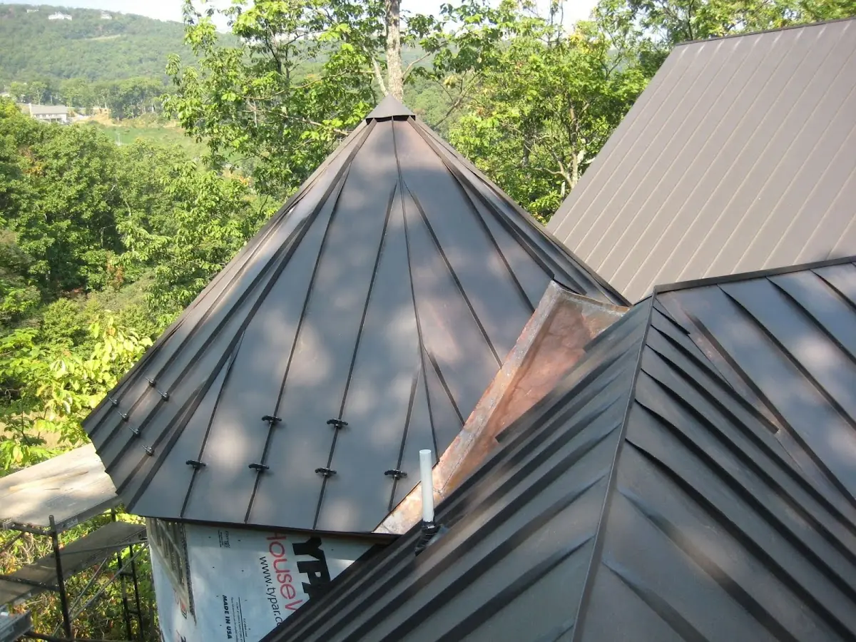 Professional Gutter Cleaning by Craftsman Roofing in Blythe